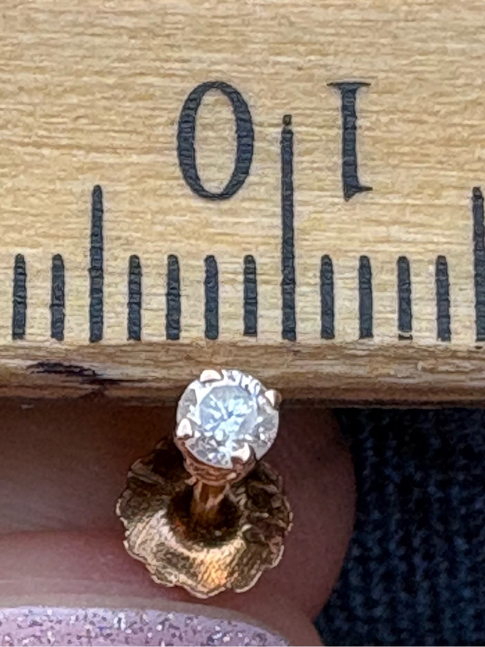 14K Diamond stud earrings - Picture 6 of 6
